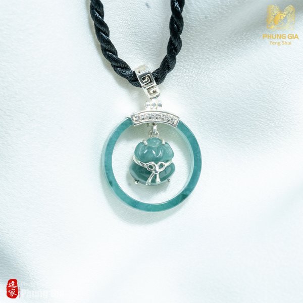 Ngọc Lam Nhất Chi Bảo